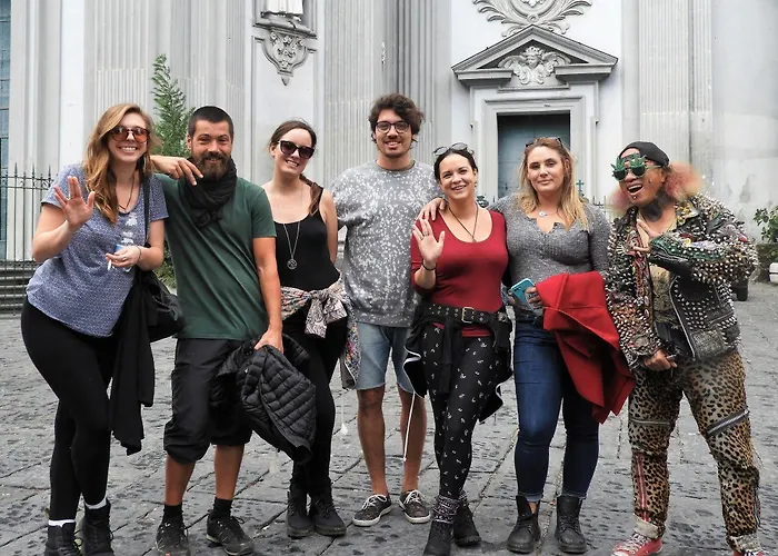 Hostel Experience - Age Limit 18-28 Neapol