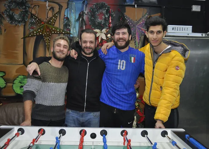 Hostel Experience - Age Limit 18-28 Neapol