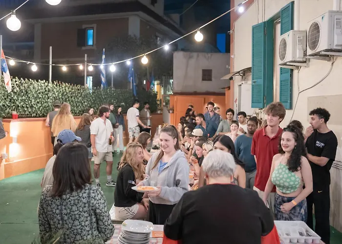 Experience - Age Limit 18-28 * Nápoles