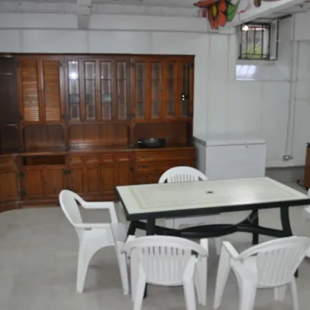 Hostel Experience - Age Limit 18-28 Neapol